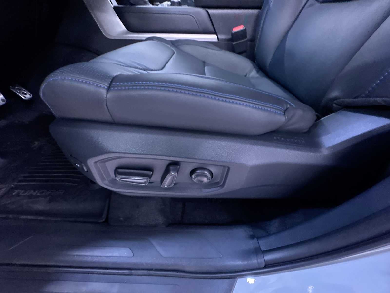 2026 Toyota Tundra i-FORCE MAX Tundra Platinum