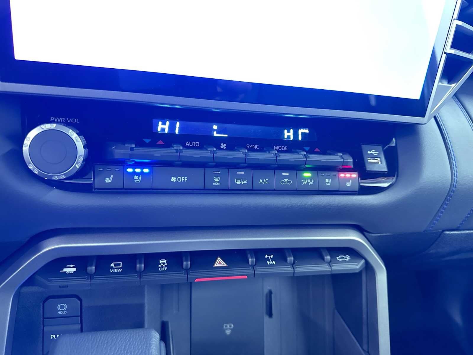 2026 Toyota Tundra i-FORCE MAX Tundra Platinum