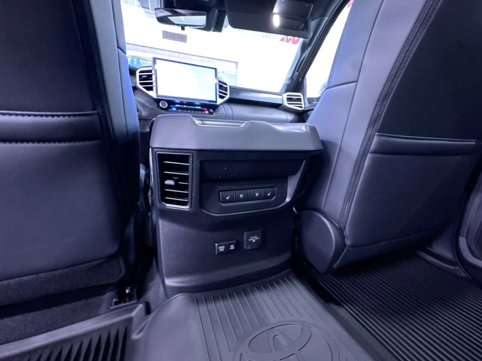 2026 Toyota Tundra i-FORCE MAX Tundra Platinum