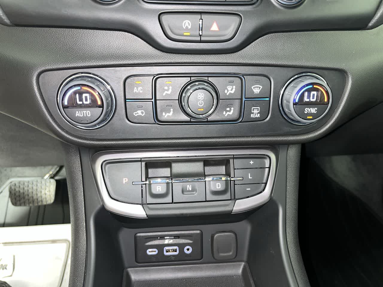 2024 GMC Terrain AT4