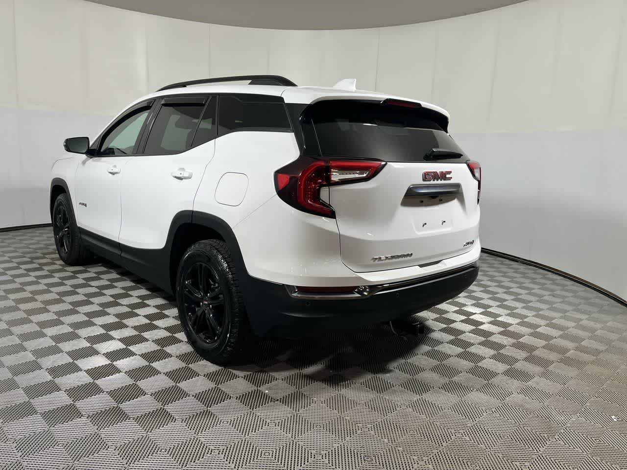 2024 GMC Terrain AT4