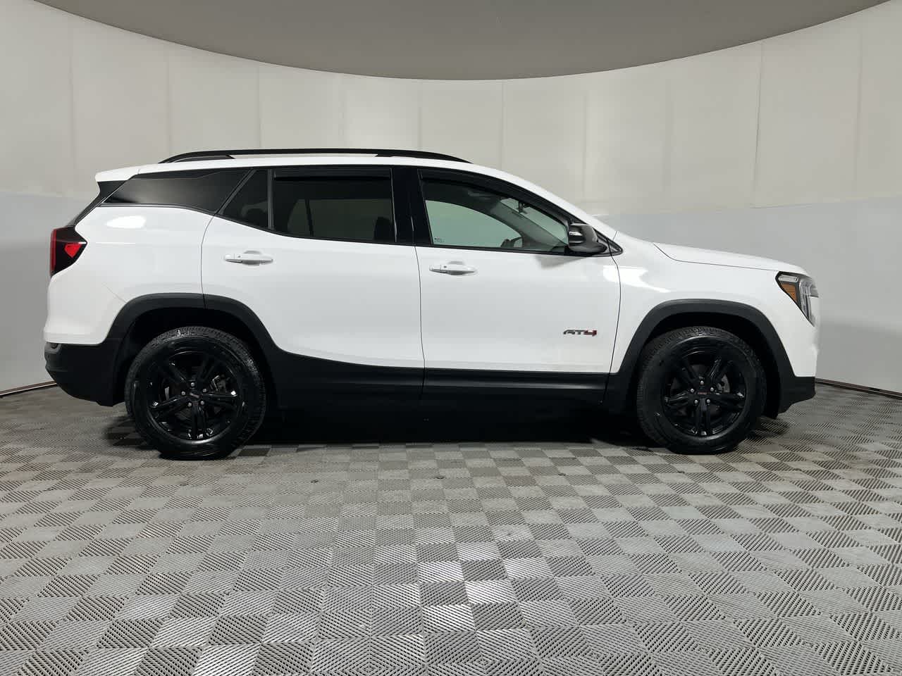 2024 GMC Terrain AT4