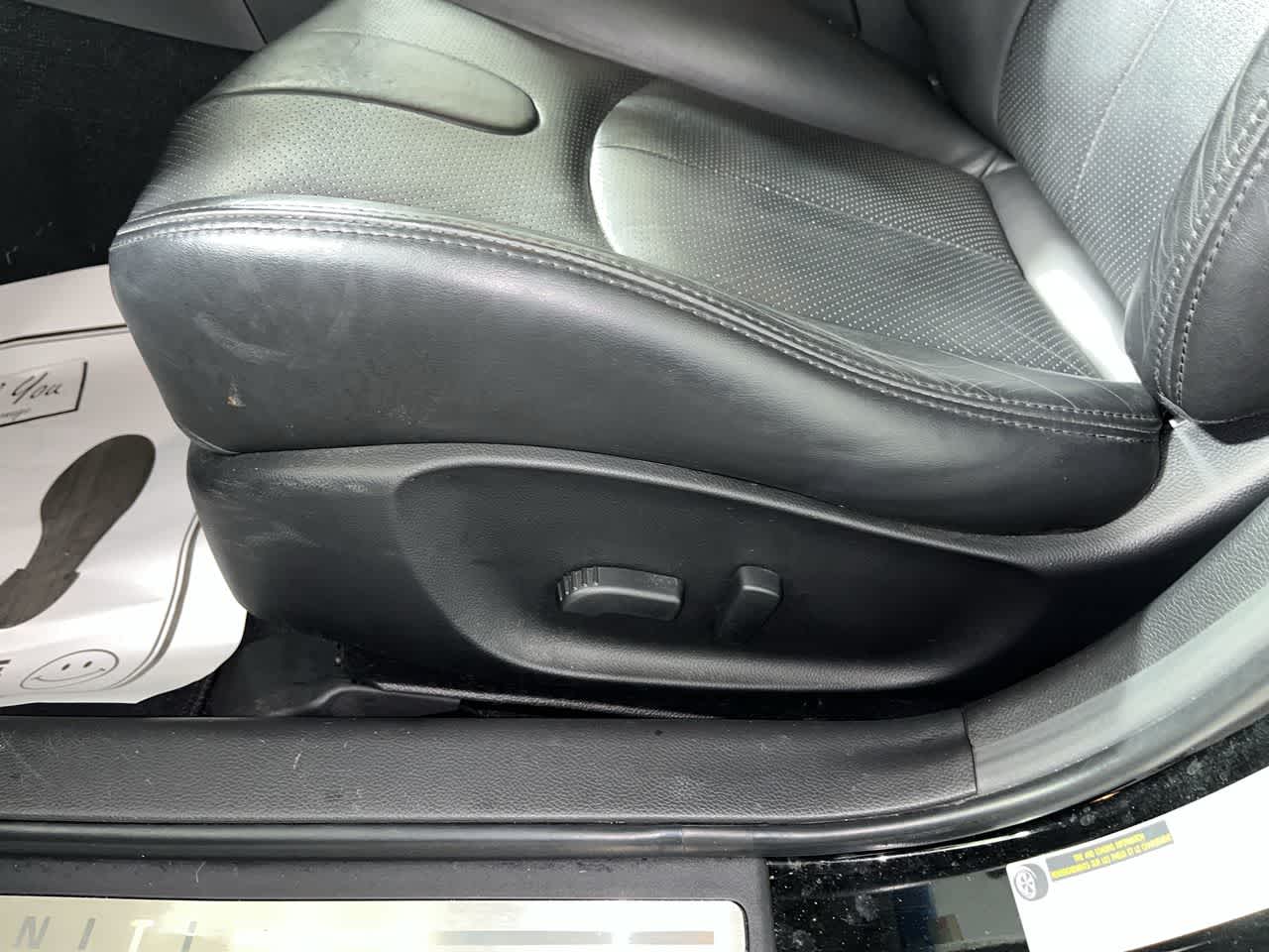 2015 INFINITI Q40 4dr Sdn AWD