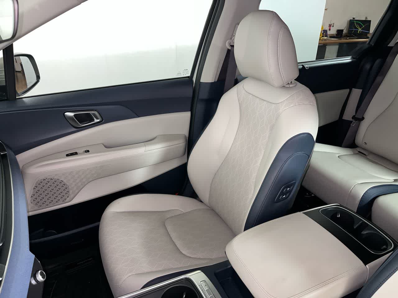2025 Kia Carnival EX
