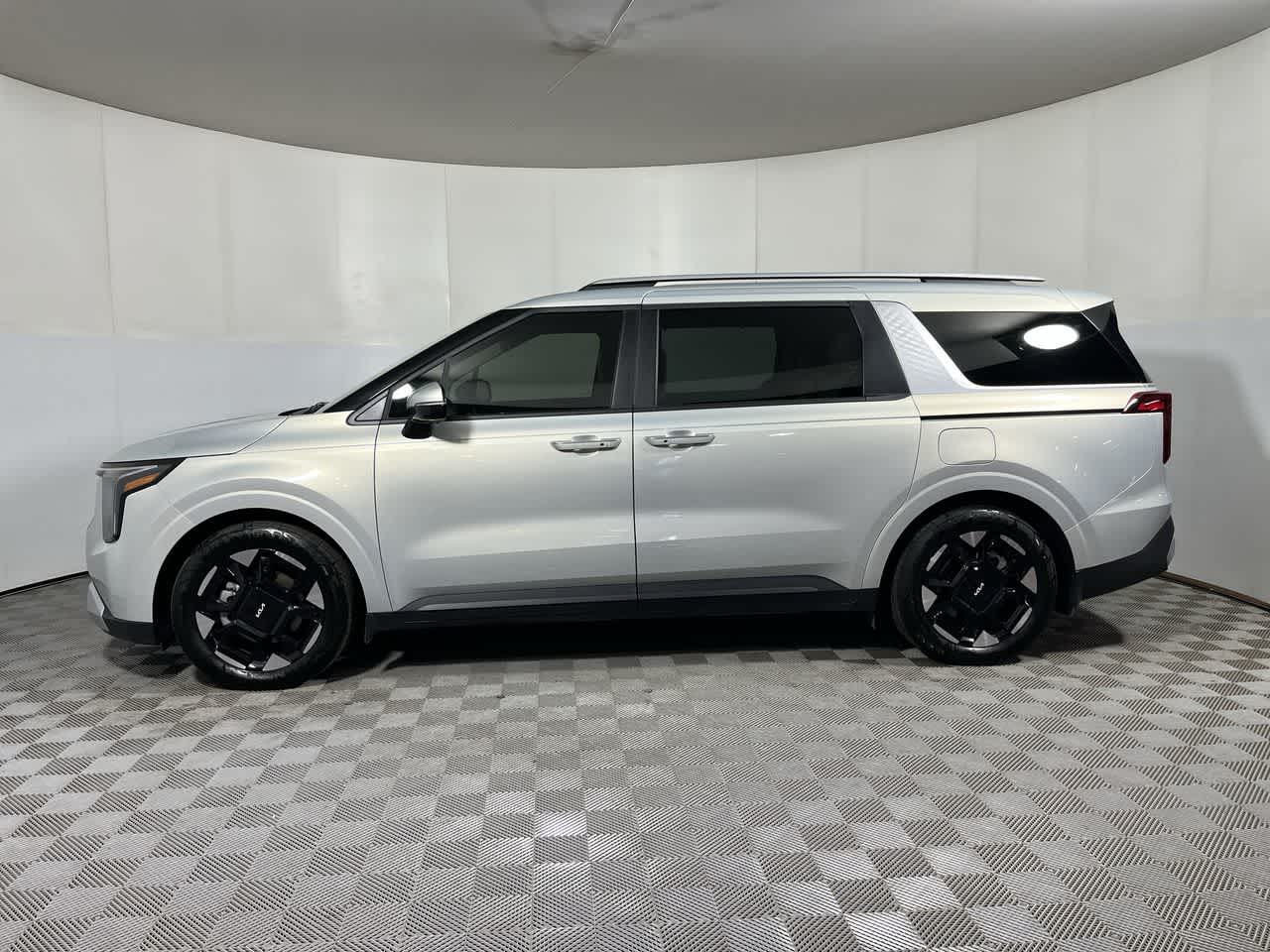 2025 Kia Carnival EX