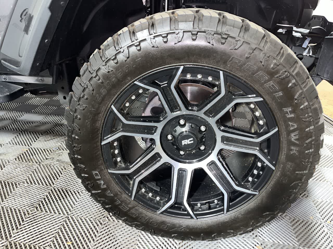 2025 Jeep Gladiator Nighthawk