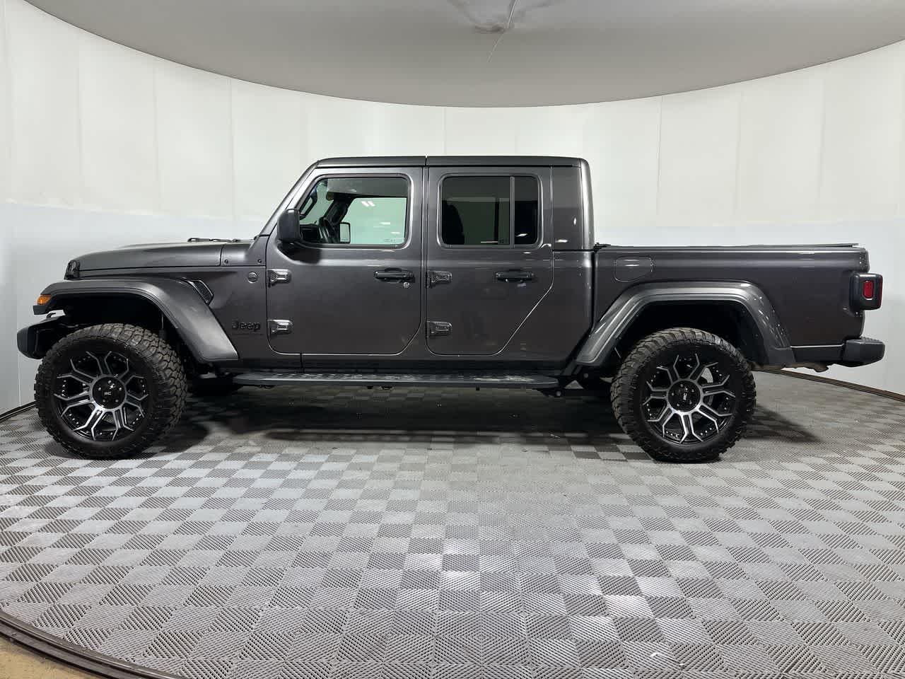 2025 Jeep Gladiator Nighthawk