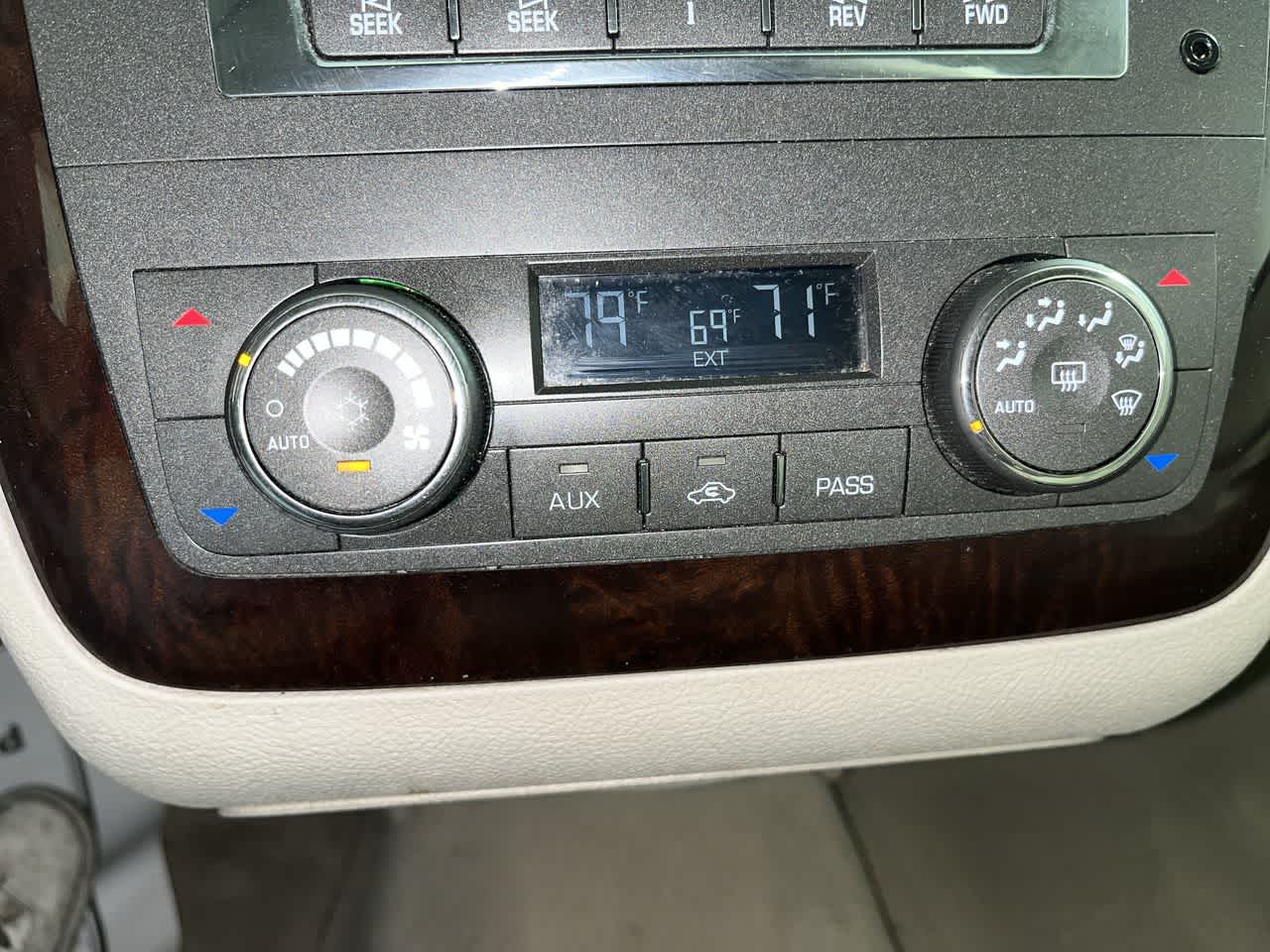 2008 Cadillac DTS w/1SD