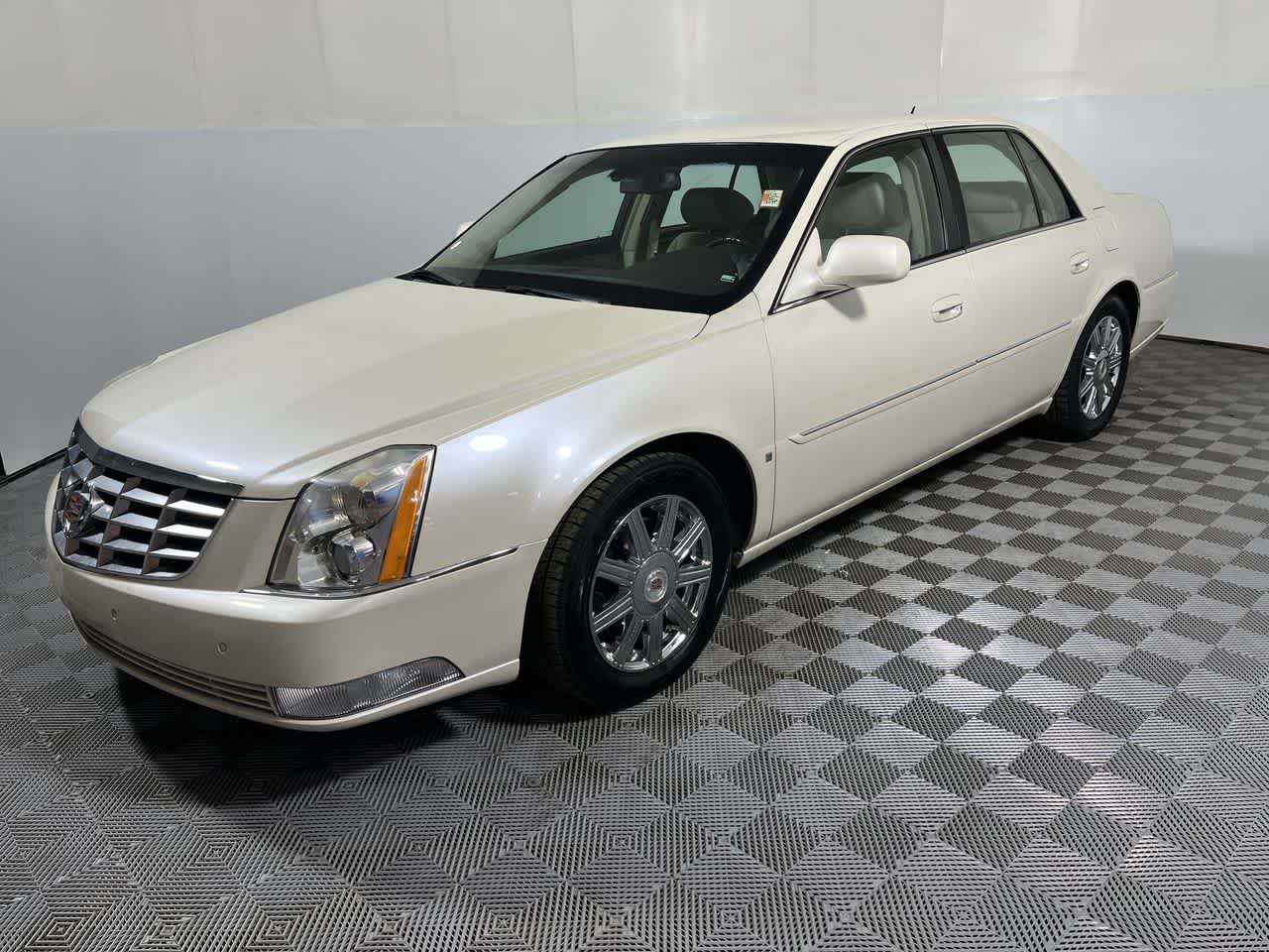 2008 Cadillac DTS w/1SD