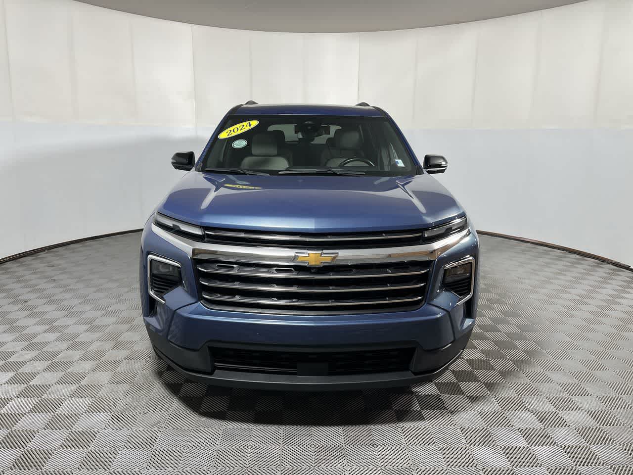 2024 Chevrolet Traverse FWD LT