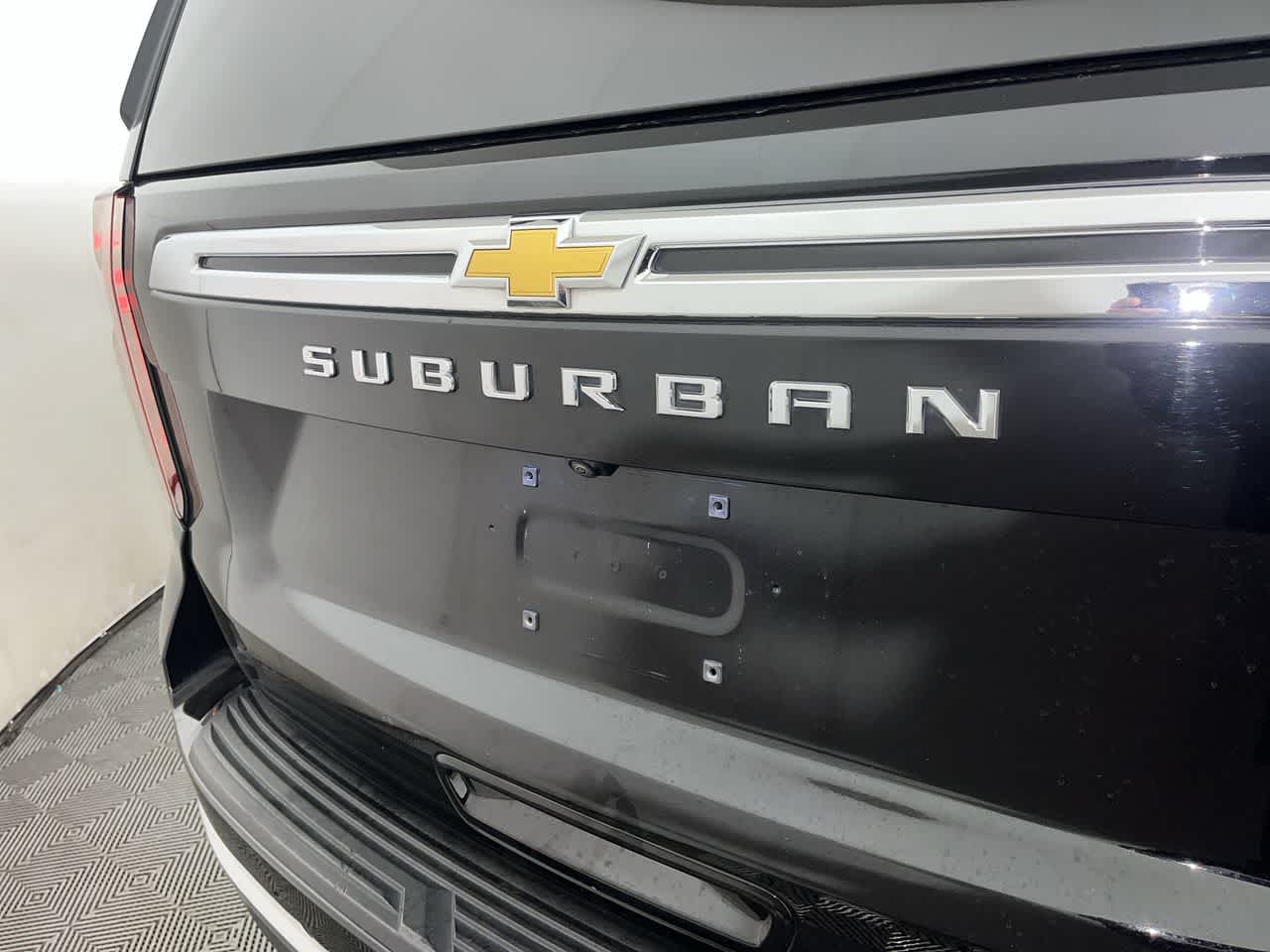 2023 Chevrolet Suburban LS