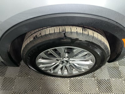 2025 Cadillac XT4 FWD Premium Luxury