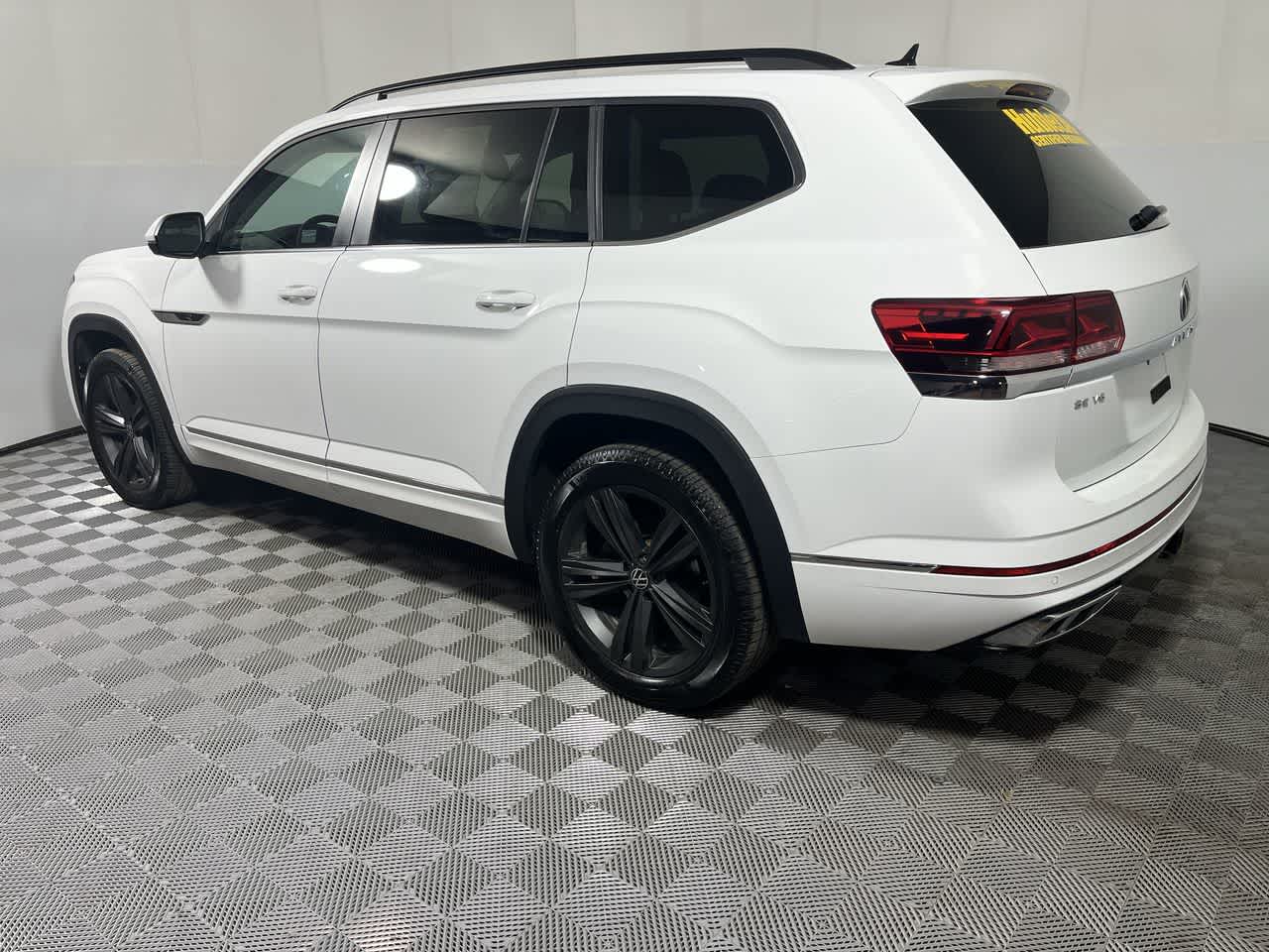 2021 Volkswagen Atlas 3.6L V6 SE w/Technology R-Line