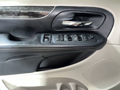 2011 Chrysler Town & Country Touring-L