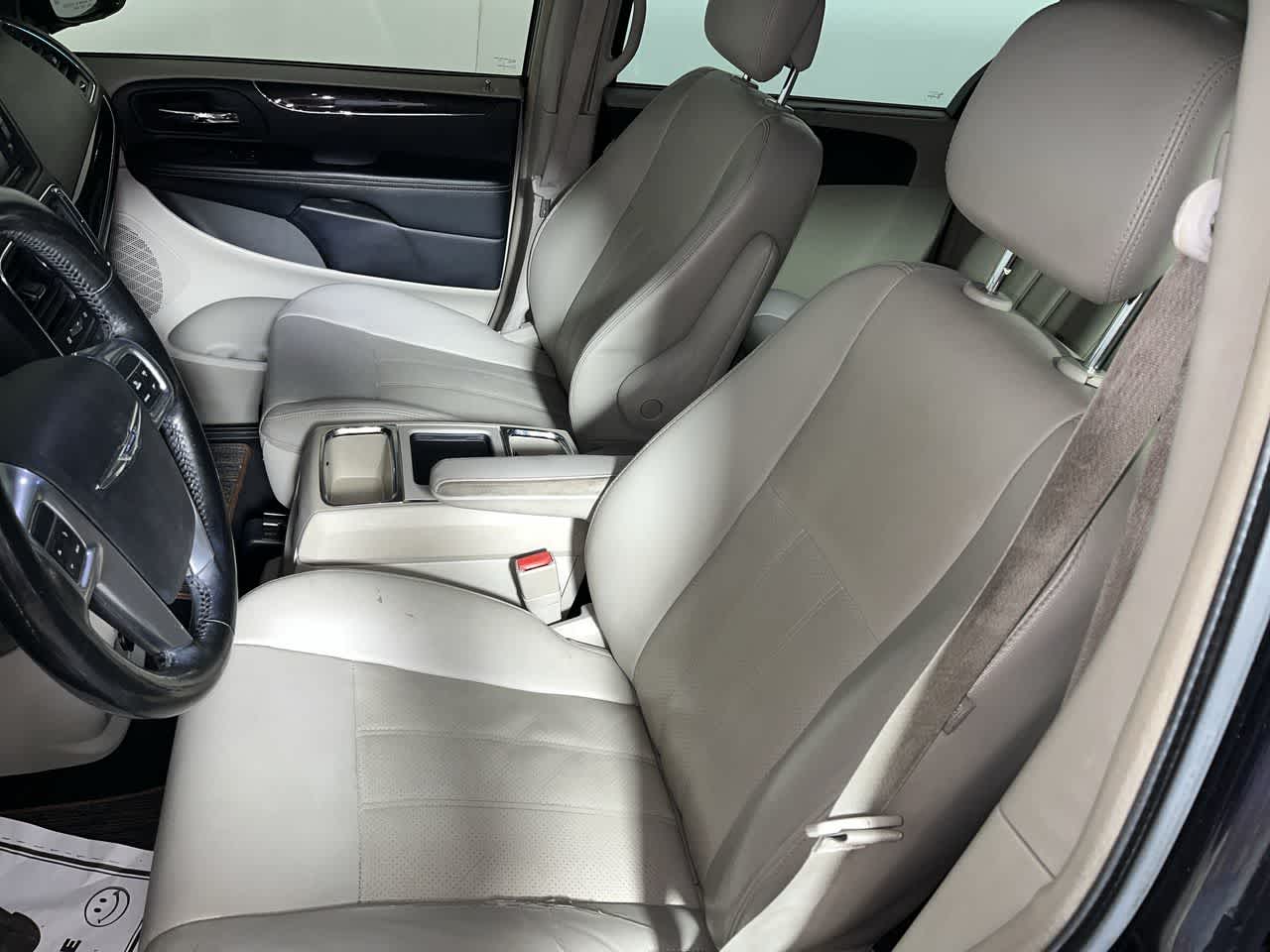 2011 Chrysler Town & Country Touring-L