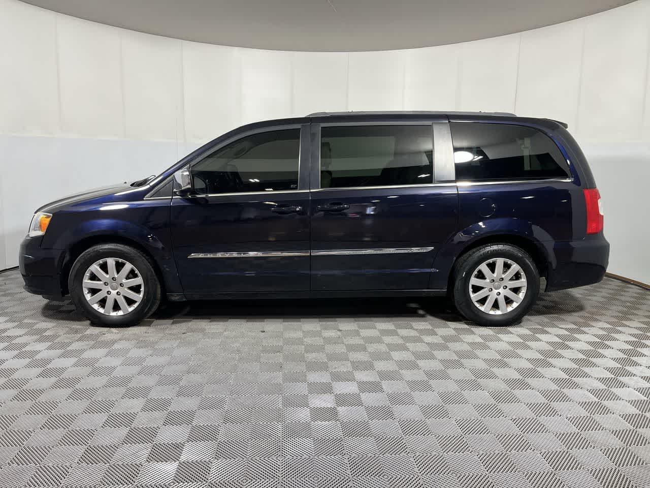 2011 Chrysler Town & Country Touring-L