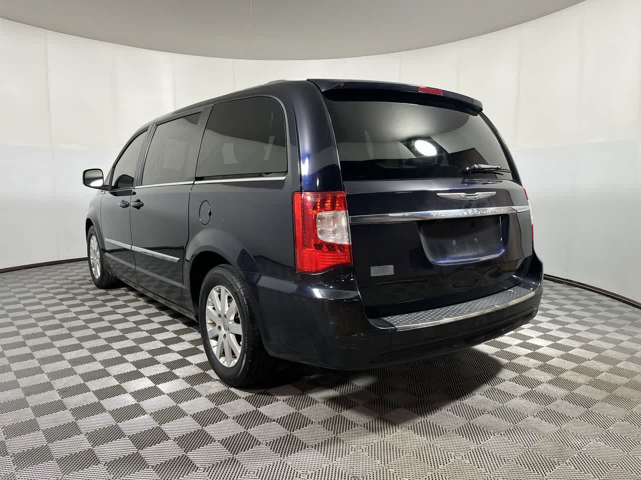 2011 Chrysler Town & Country Touring-L