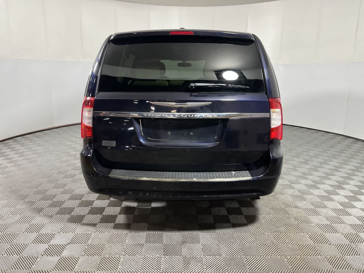 2011 Chrysler Town & Country Touring-L