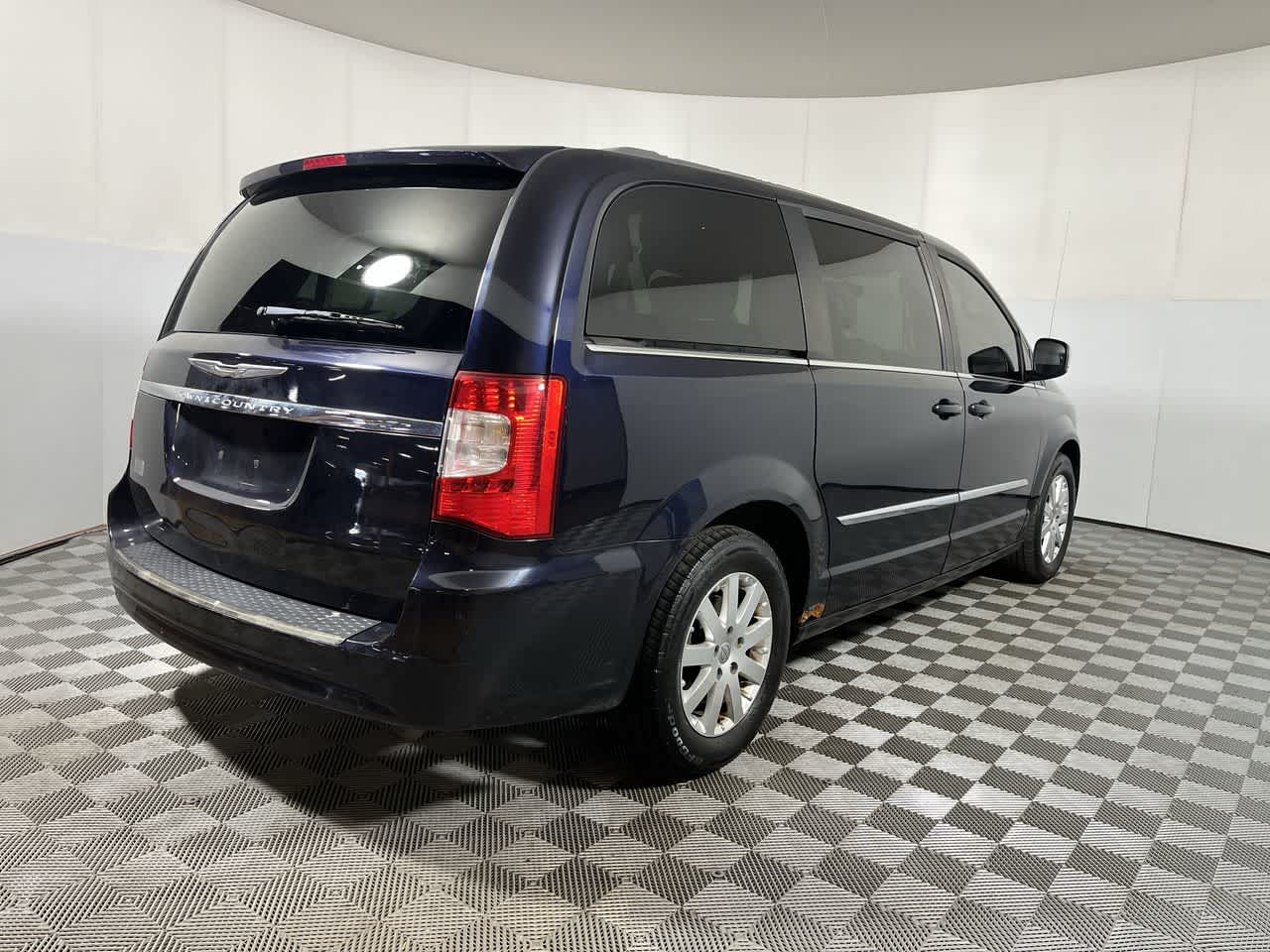 2011 Chrysler Town & Country Touring-L
