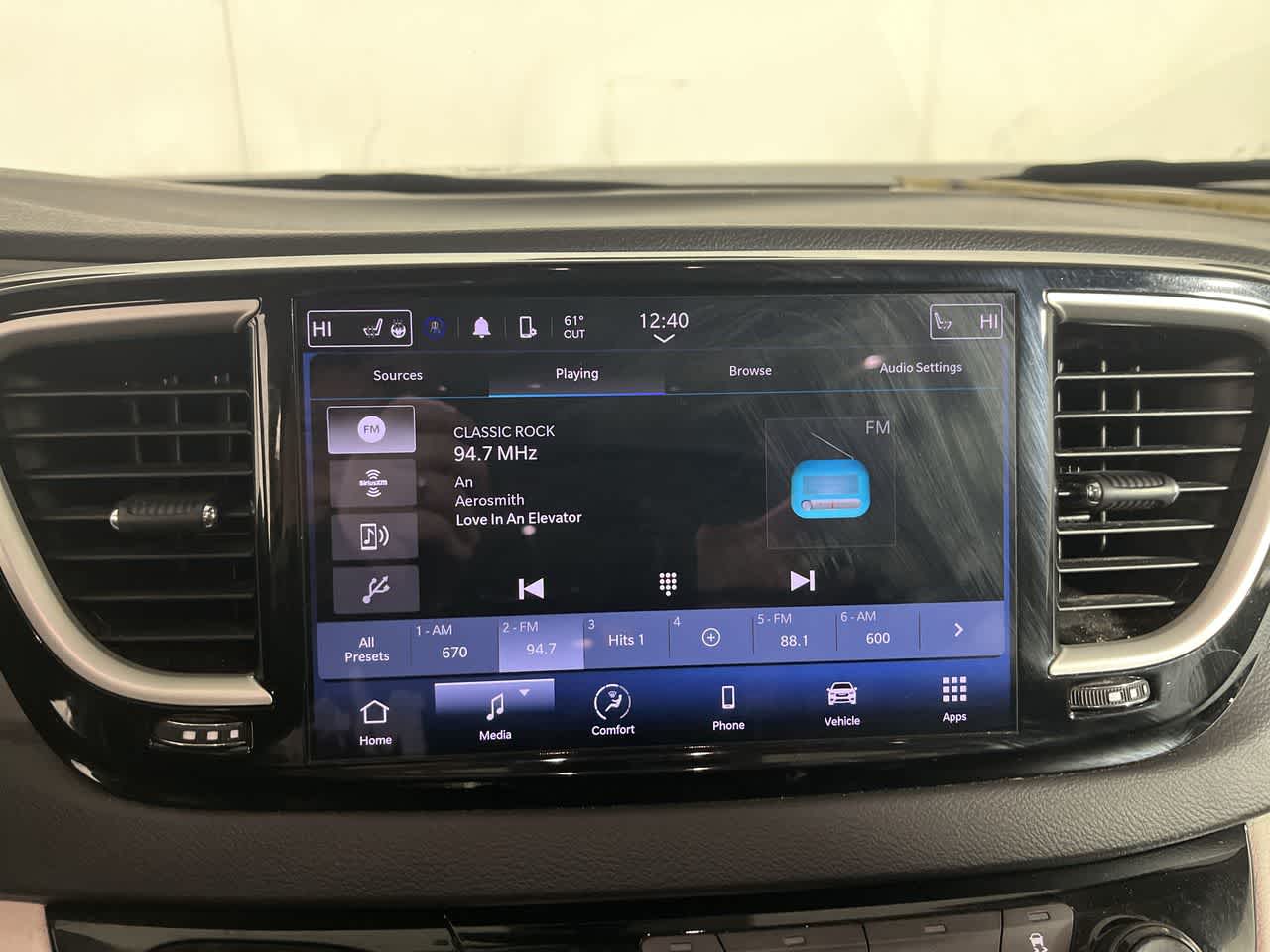 2024 Chrysler Pacifica Touring L