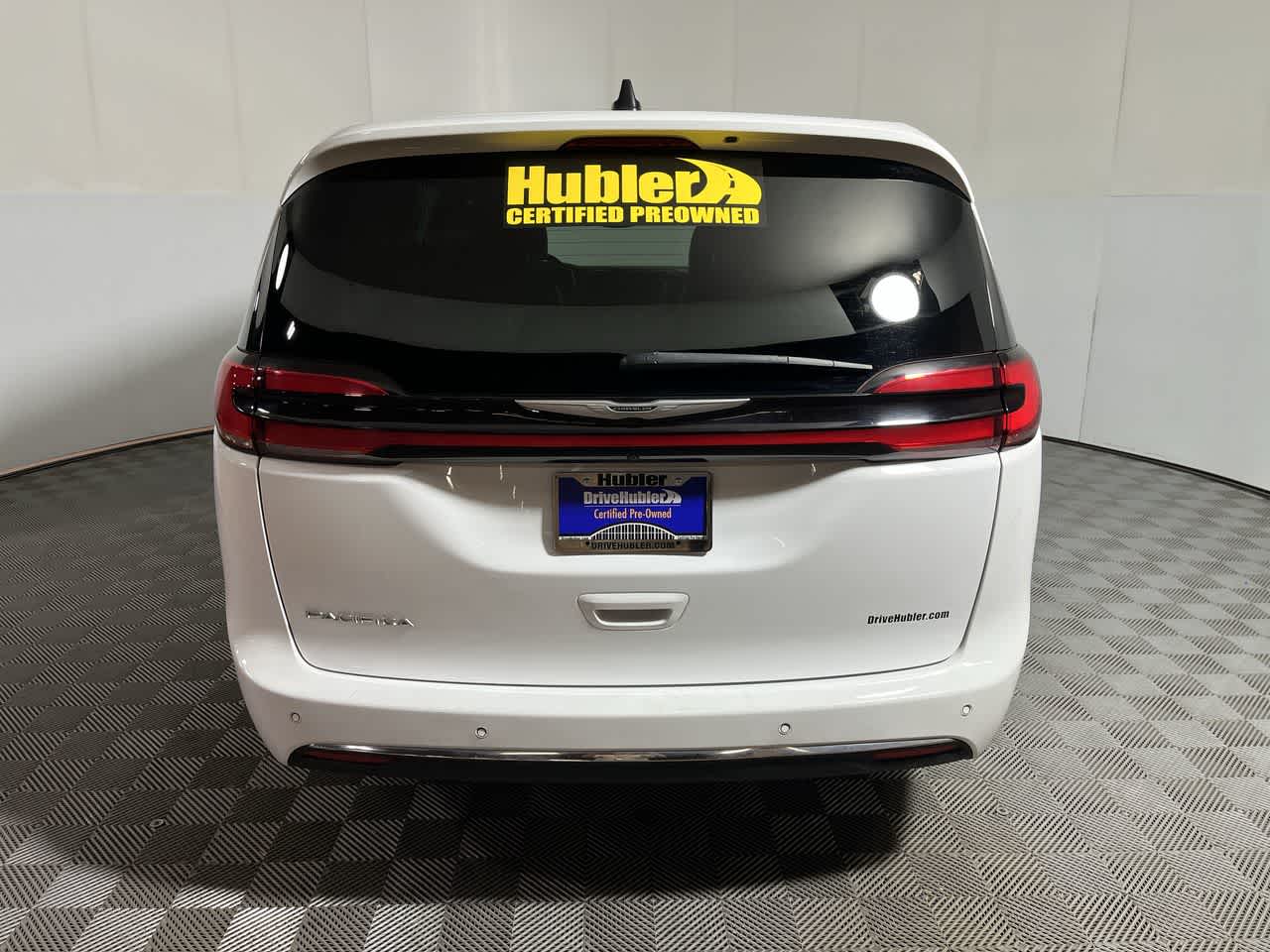 2025 Chrysler Pacifica Select