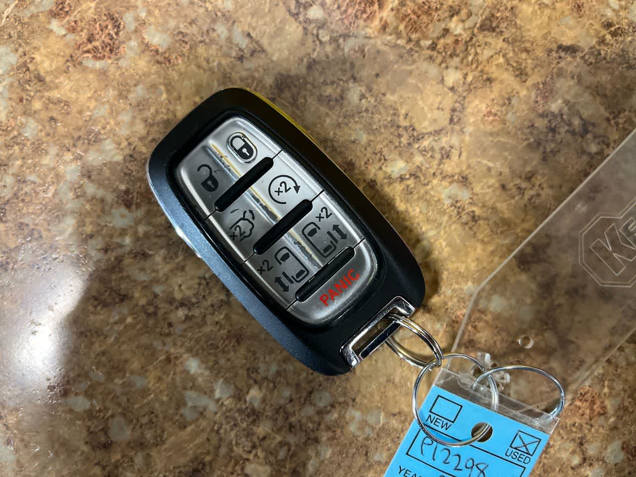 2025 Chrysler Pacifica Select