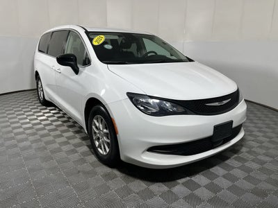 2024 Chrysler Voyager LX