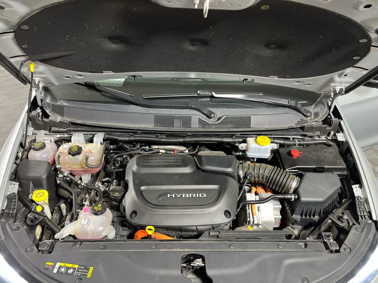 2024 Chrysler Pacifica Hybrid Premium S Appearance Pkg