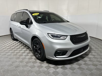 2024 Chrysler Pacifica Hybrid Premium S Appearance Pkg