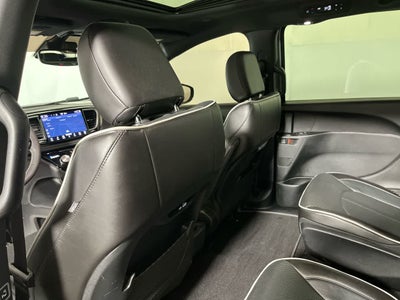 2024 Chrysler Pacifica Hybrid Premium S Appearance Pkg