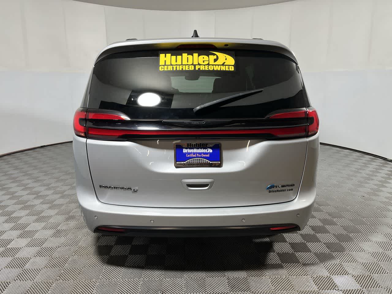 2024 Chrysler Pacifica Hybrid Premium S Appearance Pkg