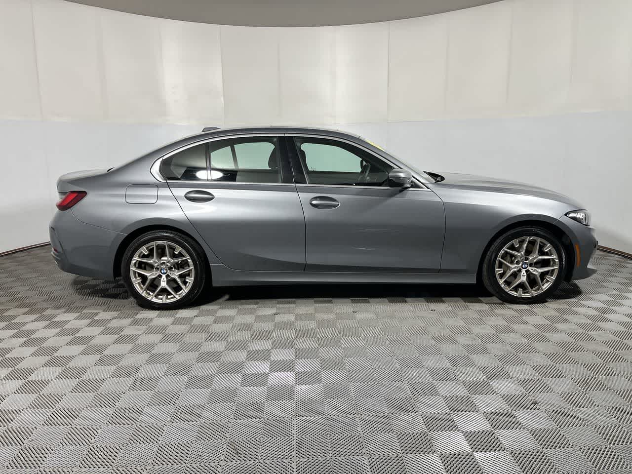 2025 BMW 330i 330i