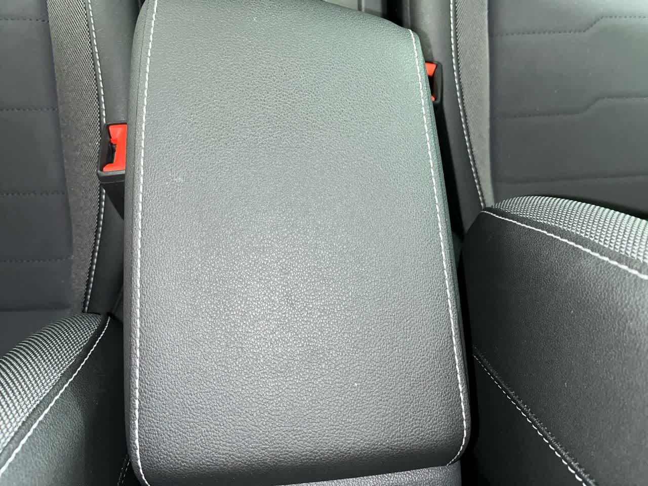 2025 Volkswagen Taos SE Black