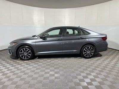 2025 Volkswagen Jetta SE