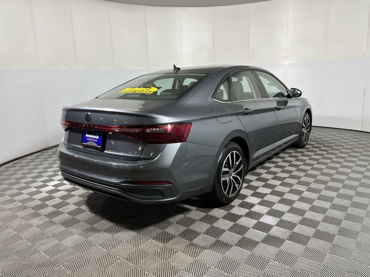 2025 Volkswagen Jetta SE