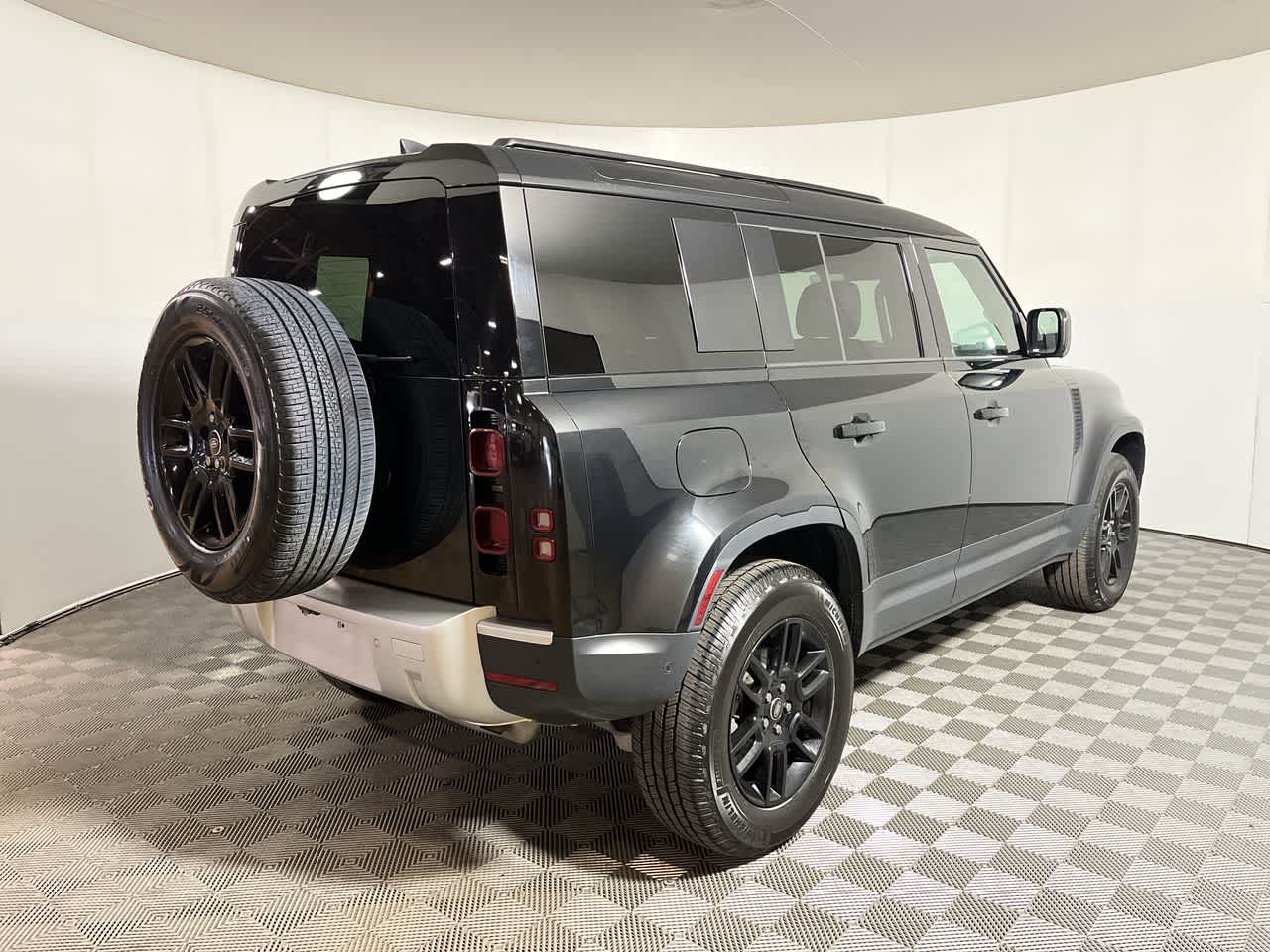 2025 Land Rover Defender S