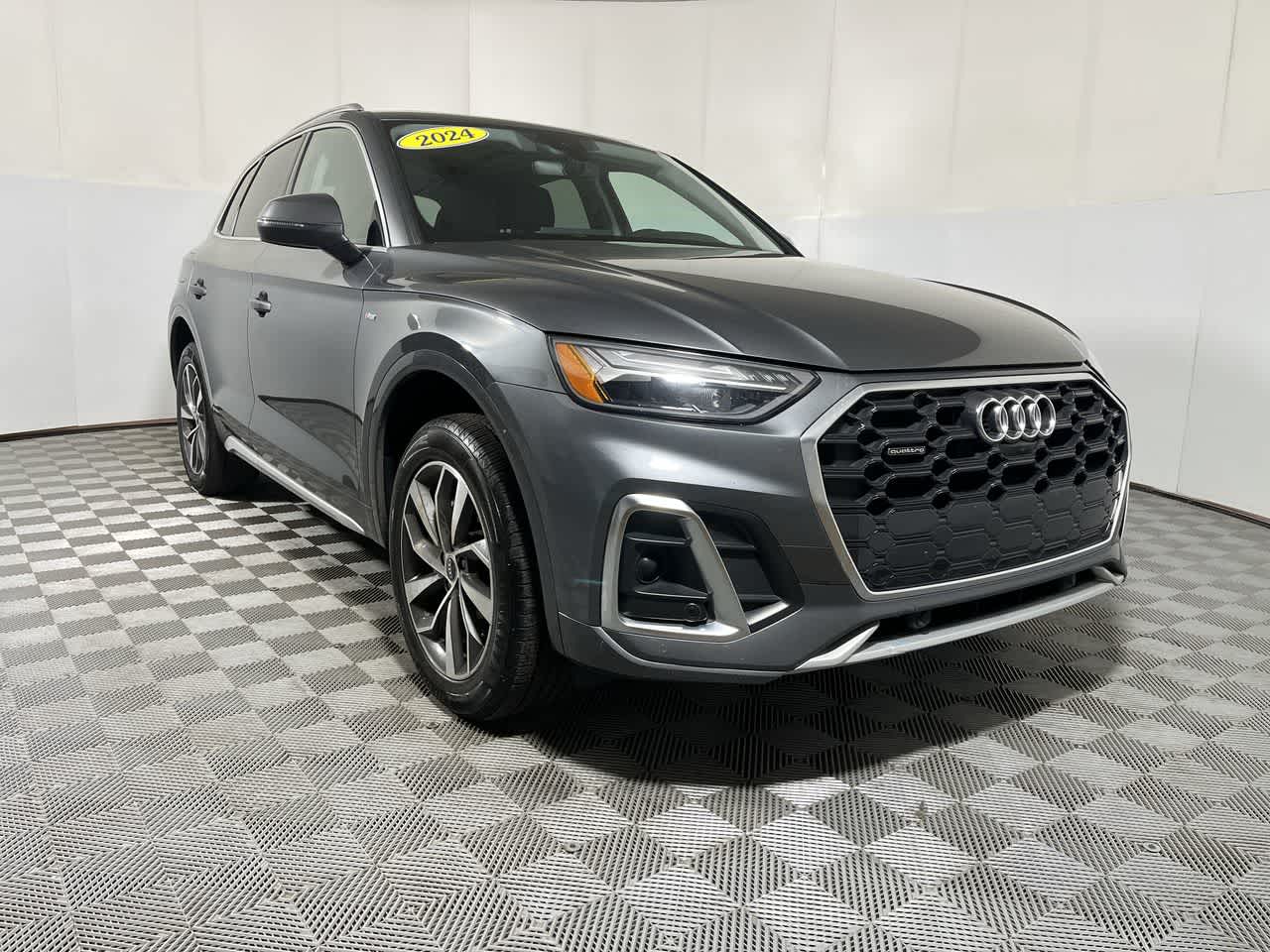 2024 Audi Q5 S line Premium Plus