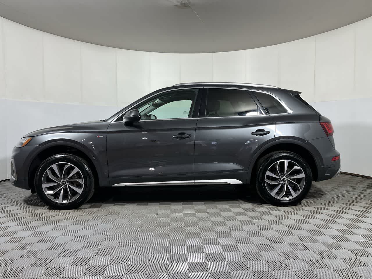 2024 Audi Q5 S line Premium Plus