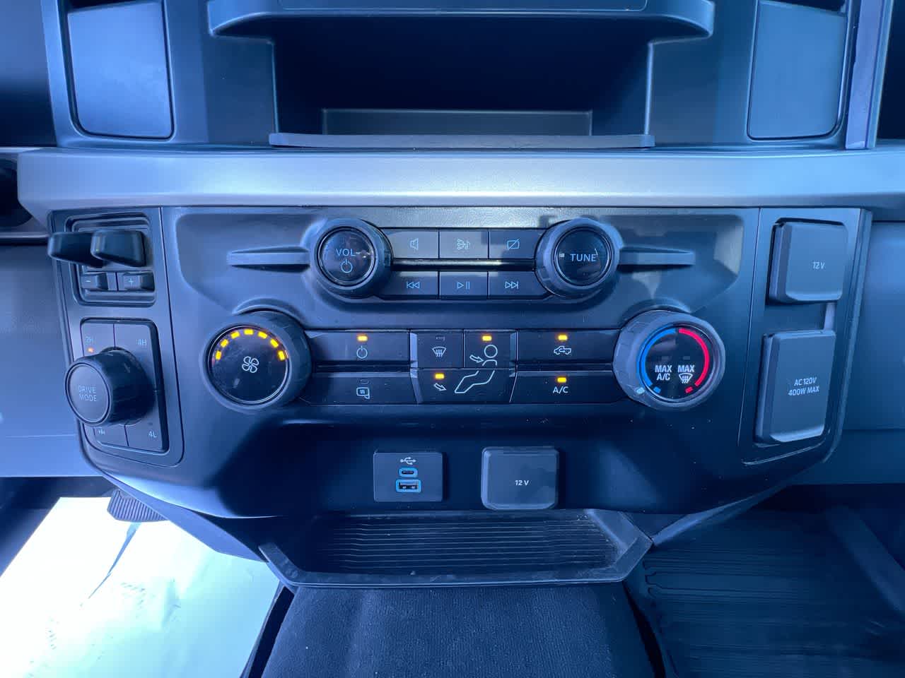 2024 Ford Super Duty F-250 Pickup XL
