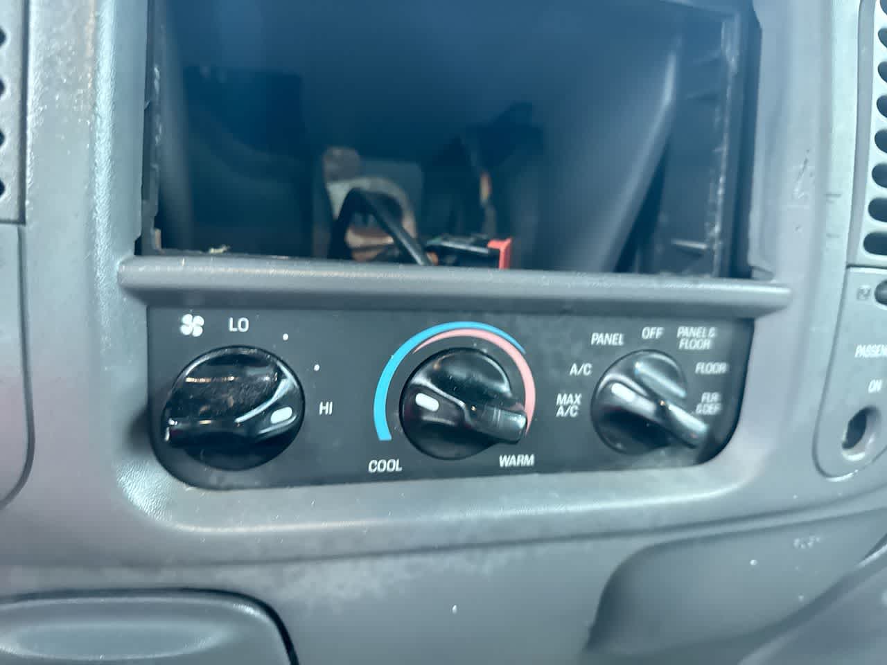 2000 Ford F-150 Work Series XL