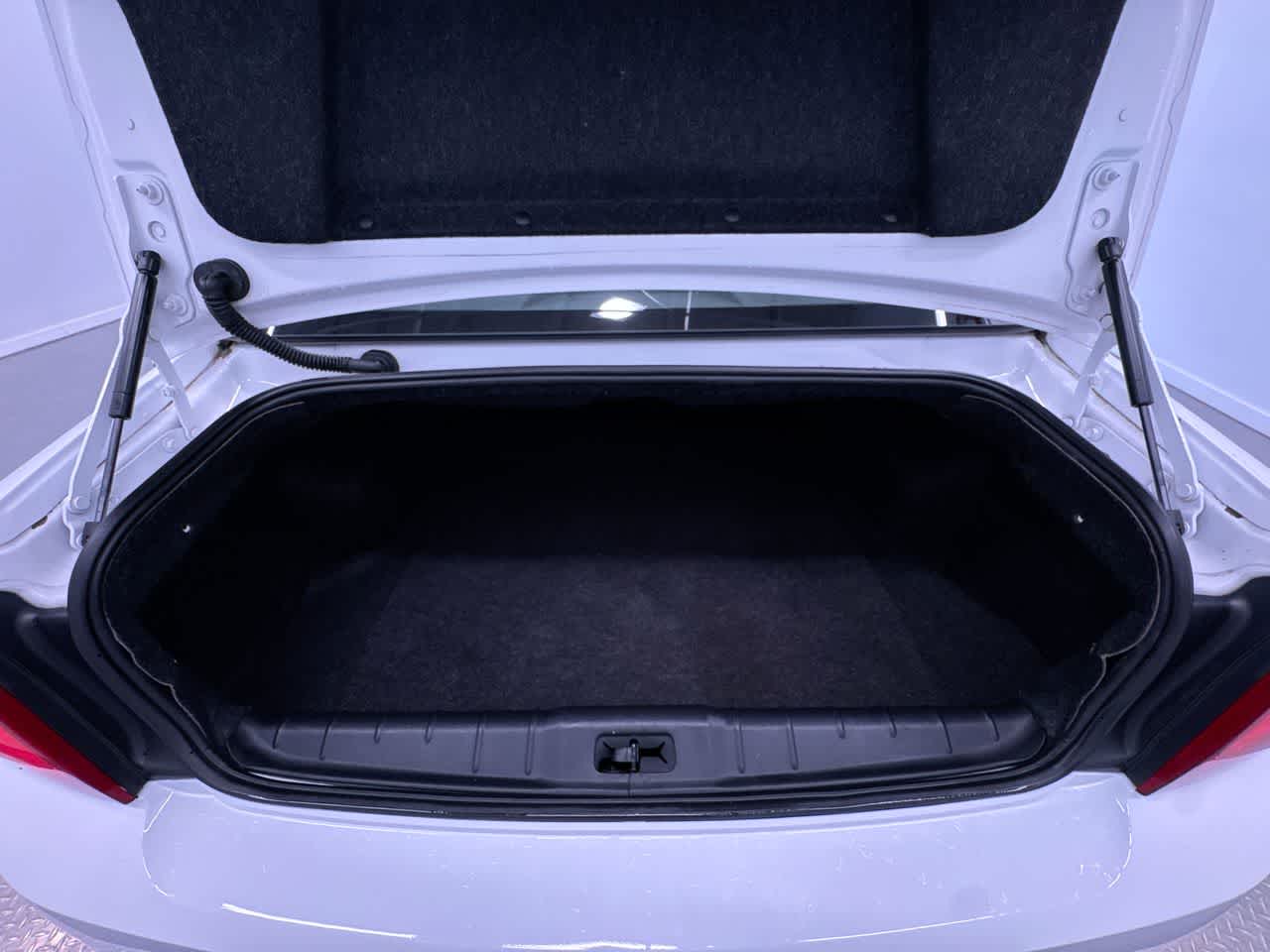 2011 Chevrolet Malibu LS w/1FL