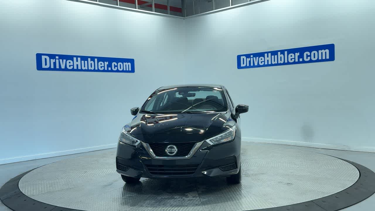 2022 Nissan Versa SR