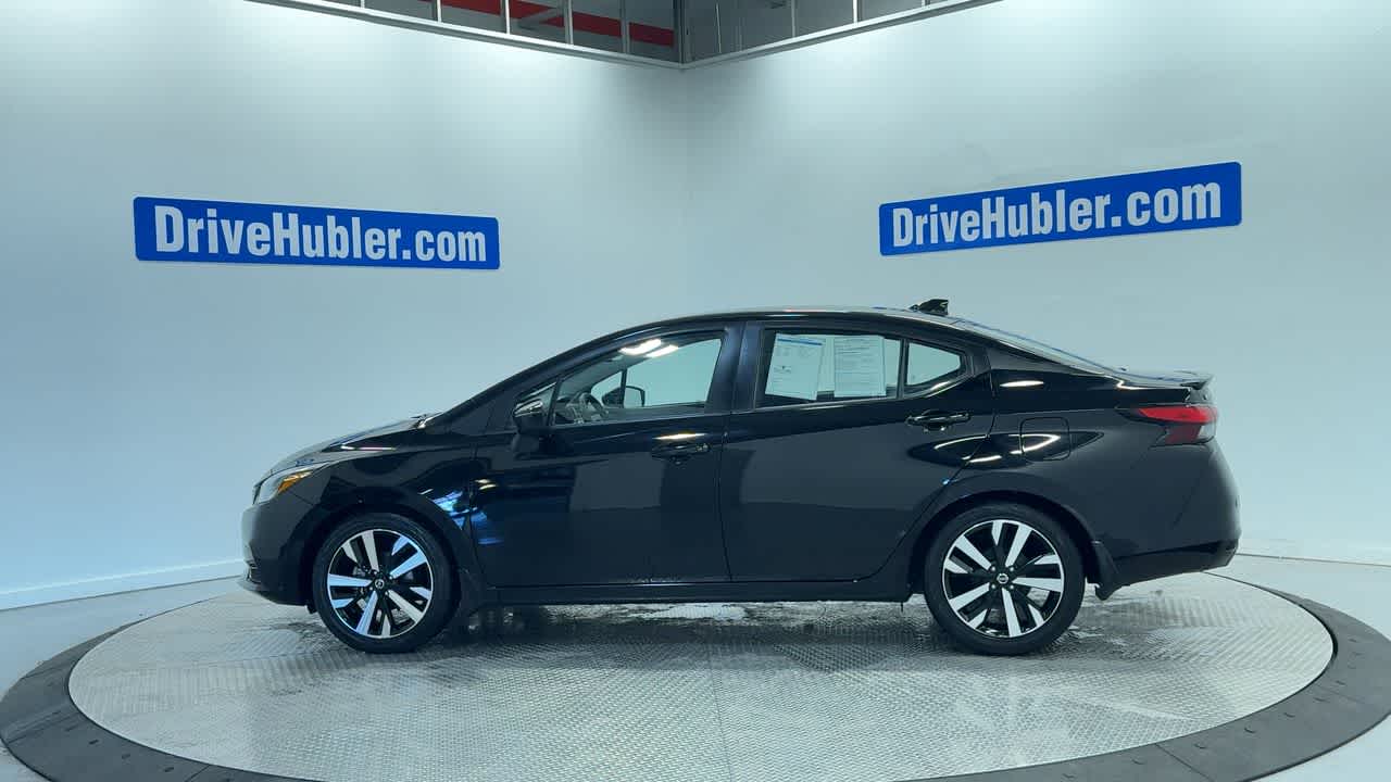 2022 Nissan Versa SR