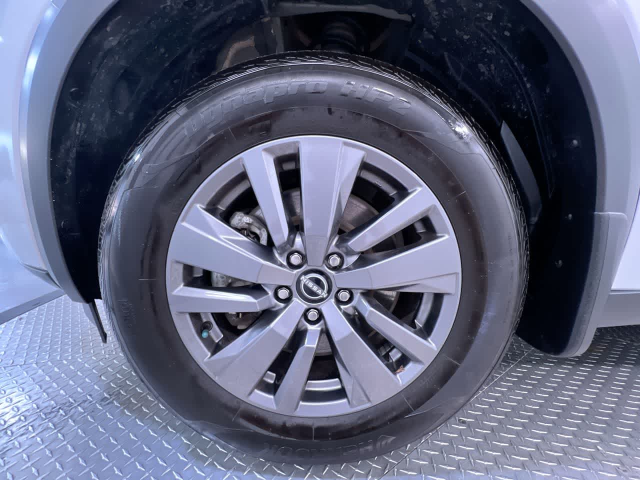 2025 Nissan Pathfinder S