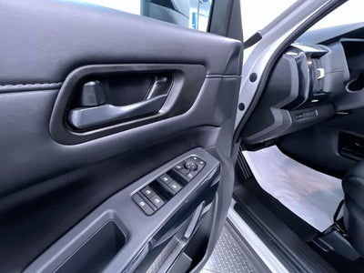 2025 Nissan Pathfinder S