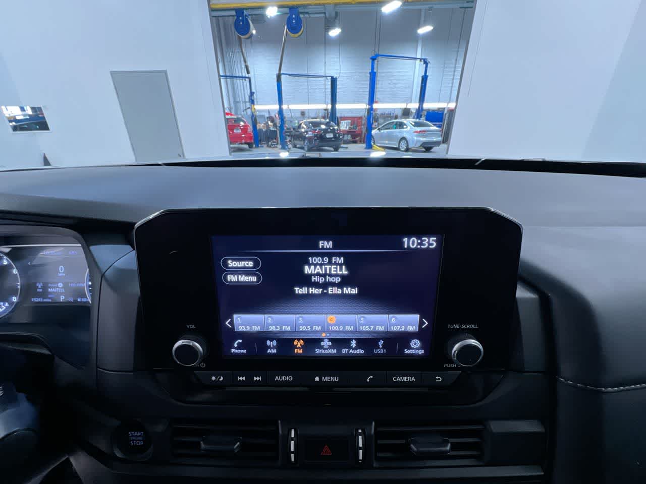 2025 Nissan Pathfinder S