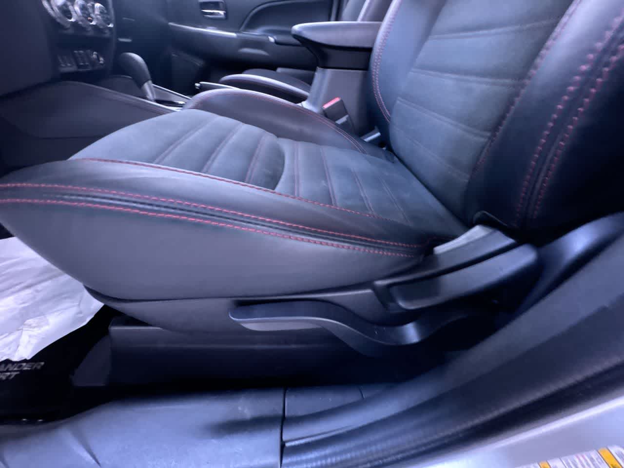 2025 Mitsubishi Outlander Sport SE