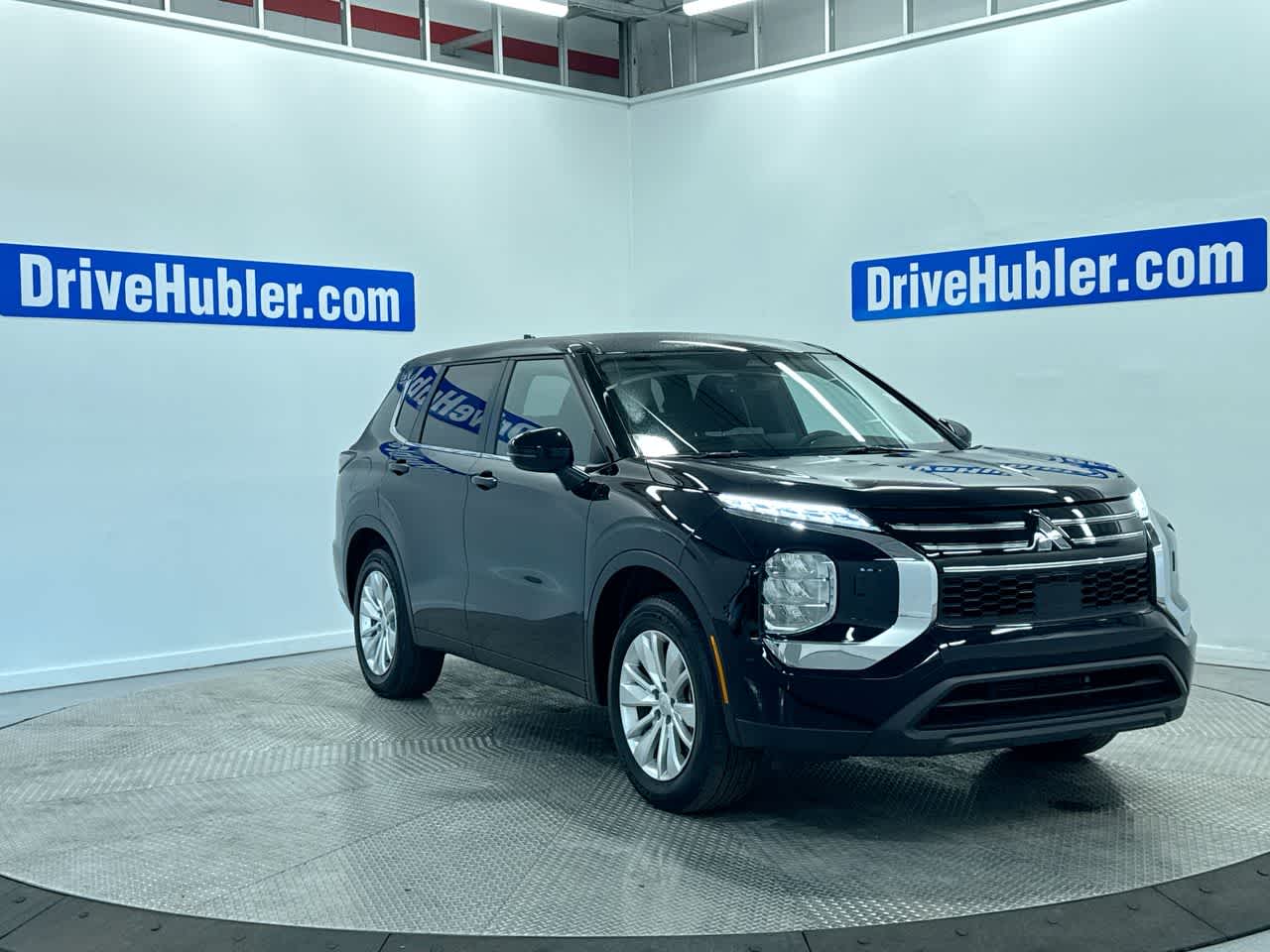 2025 Mitsubishi Outlander ES