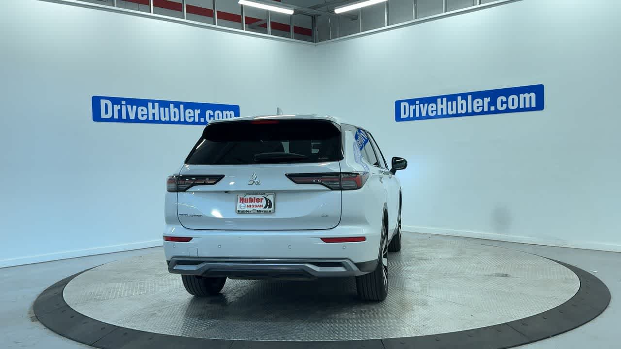 2025 Mitsubishi Outlander SE