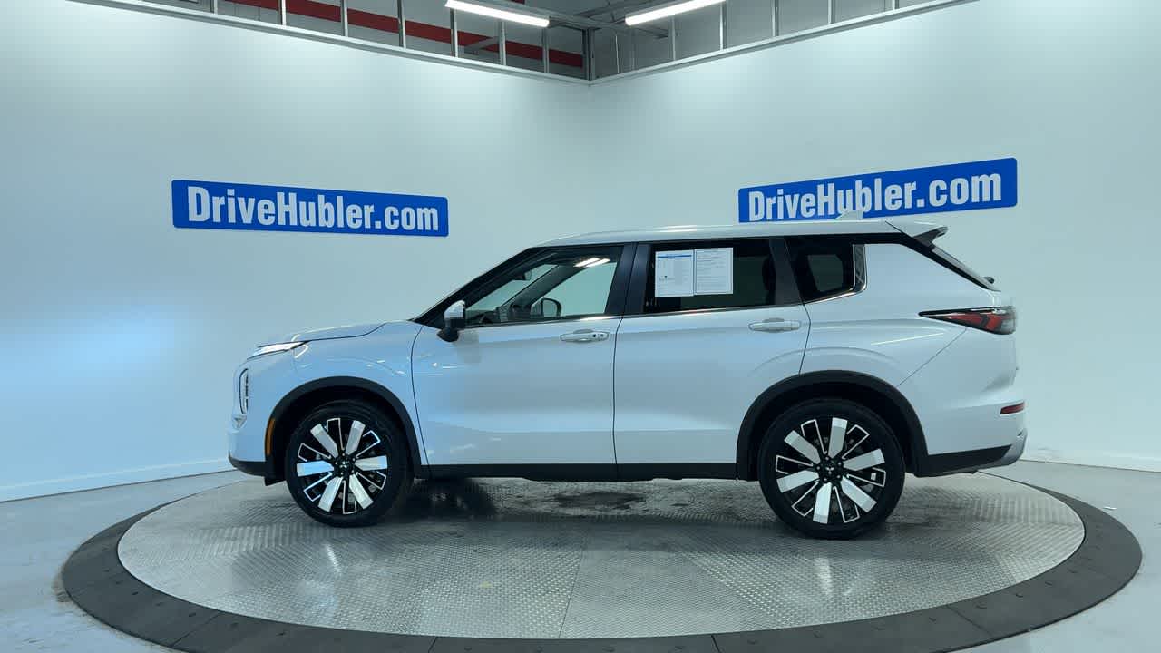 2025 Mitsubishi Outlander SE